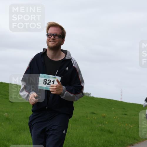 04.05.2025 - 8. Wedeler Halbmarathon Yannick Fuchs http://msf.ph/oto/7840419 04.05.2025 11:47:48 Laufen 821, 908, 661 meine-sportfotos.de