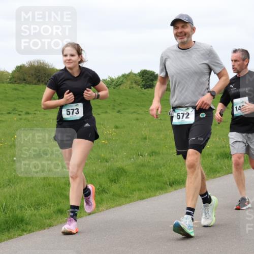 04.05.2025 - 8. Wedeler Halbmarathon Lena Gebhardt http://msf.ph/oto/7840468 04.05.2025 11:48:40 Laufen 573, 572, 14, 530 meine-sportfotos.de
