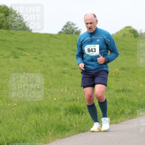04.05.2025 - 8. Wedeler Halbmarathon Lena Gebhardt http://msf.ph/oto/7840514 04.05.2025 11:48:50 Laufen 943 meine-sportfotos.de
