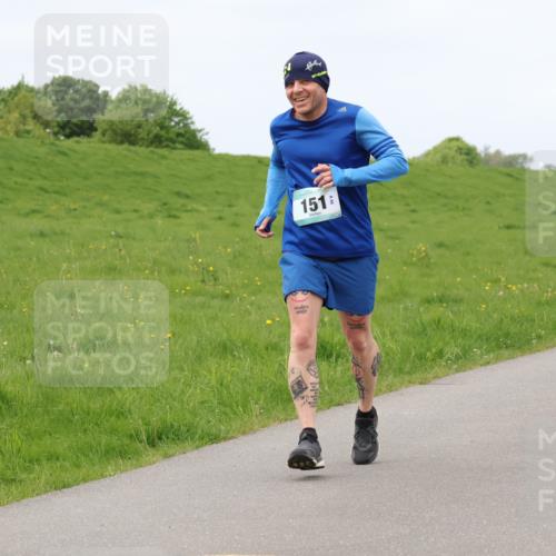 04.05.2025 - 8. Wedeler Halbmarathon Lena Gebhardt http://msf.ph/oto/7840525 04.05.2025 11:48:53 Laufen 151 meine-sportfotos.de