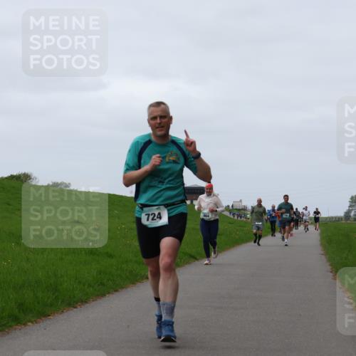 04.05.2025 - 8. Wedeler Halbmarathon Yannick Fuchs http://msf.ph/oto/7840527 04.05.2025 11:27:10 Laufen 724 meine-sportfotos.de