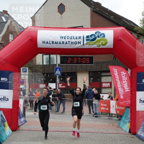 04.05.2025 - 8. Wedeler Halbmarathon Felixshl http://msf.ph/oto/7840528 04.05.2025 12:37:03 Ziel 75, 76, 499, 500 meine-sportfotos.de