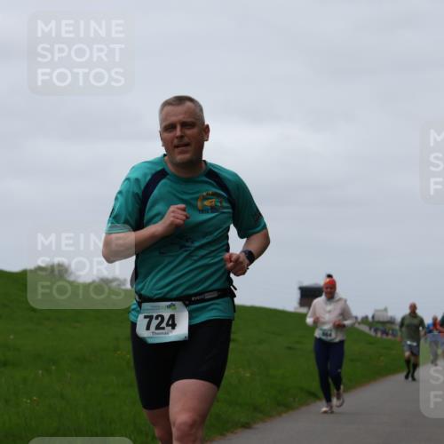 04.05.2025 - 8. Wedeler Halbmarathon Yannick Fuchs http://msf.ph/oto/7840554 04.05.2025 11:27:11 Laufen 724 meine-sportfotos.de
