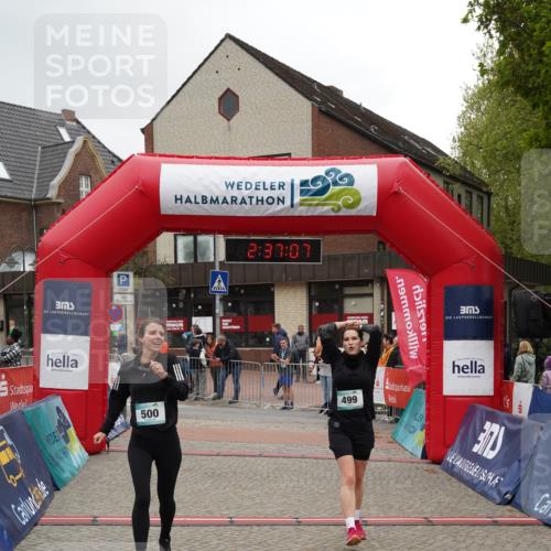 04.05.2025 - 8. Wedeler Halbmarathon Felixshl http://msf.ph/oto/7840592 04.05.2025 12:37:05 Ziel 499, 500 meine-sportfotos.de
