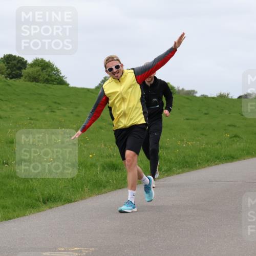 04.05.2025 - 8. Wedeler Halbmarathon Lena Gebhardt http://msf.ph/oto/7840608 04.05.2025 11:49:19 Laufen  meine-sportfotos.de