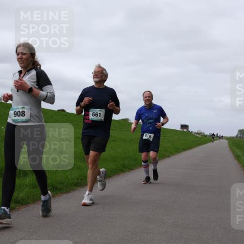 04.05.2025 - 8. Wedeler Halbmarathon Yannick Fuchs http://msf.ph/oto/7840624 04.05.2025 11:47:54 Laufen 908, 661, 518 meine-sportfotos.de