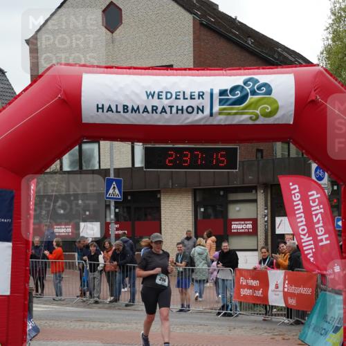 04.05.2025 - 8. Wedeler Halbmarathon Felixshl http://msf.ph/oto/7840632 04.05.2025 12:37:13 Ziel 206 meine-sportfotos.de