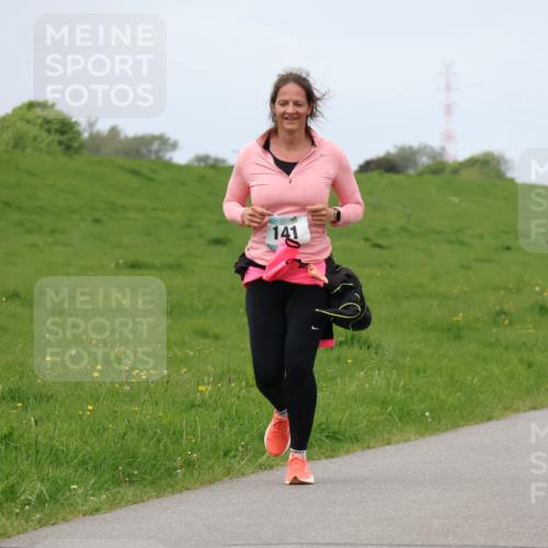 04.05.2025 - 8. Wedeler Halbmarathon Lena Gebhardt http://msf.ph/oto/7840638 04.05.2025 11:49:25 Laufen 141, 241 meine-sportfotos.de