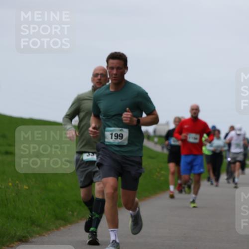 04.05.2025 - 8. Wedeler Halbmarathon Yannick Fuchs http://msf.ph/oto/7840699 04.05.2025 11:27:18 Laufen 199 meine-sportfotos.de