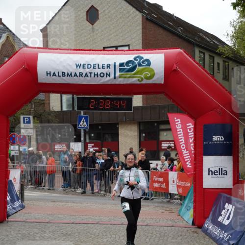 04.05.2025 - 8. Wedeler Halbmarathon Felixshl http://msf.ph/oto/7840792 04.05.2025 12:38:41 Ziel 525 meine-sportfotos.de