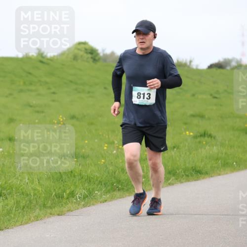 04.05.2025 - 8. Wedeler Halbmarathon Lena Gebhardt http://msf.ph/oto/7840801 04.05.2025 11:50:27 Laufen 813, 823 meine-sportfotos.de