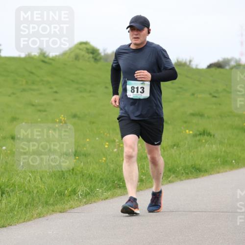04.05.2025 - 8. Wedeler Halbmarathon Lena Gebhardt http://msf.ph/oto/7840805 04.05.2025 11:50:27 Laufen 813, 823 meine-sportfotos.de