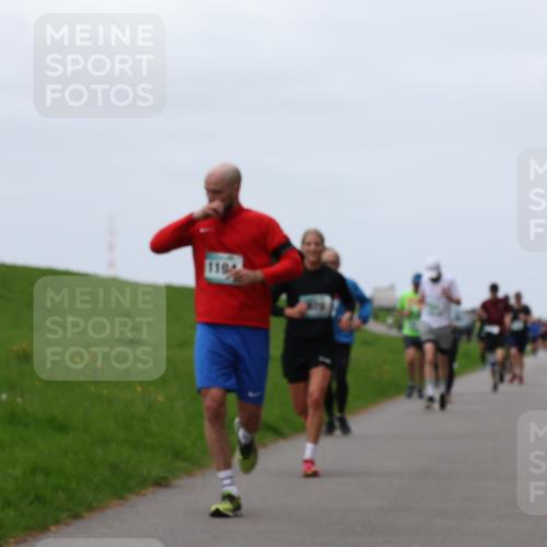 04.05.2025 - 8. Wedeler Halbmarathon Yannick Fuchs http://msf.ph/oto/7840817 04.05.2025 11:27:23 Laufen 119 meine-sportfotos.de
