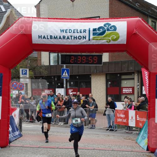 04.05.2025 - 8. Wedeler Halbmarathon Felixshl http://msf.ph/oto/7840891 04.05.2025 12:39:57 Ziel 4, 26, 29 meine-sportfotos.de