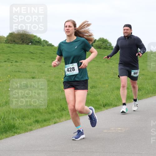 04.05.2025 - 8. Wedeler Halbmarathon Lena Gebhardt http://msf.ph/oto/7840898 04.05.2025 11:51:15 Laufen 428, 997 meine-sportfotos.de