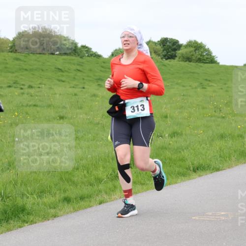 04.05.2025 - 8. Wedeler Halbmarathon Lena Gebhardt http://msf.ph/oto/7840977 04.05.2025 11:52:02 Laufen 87, 313 meine-sportfotos.de