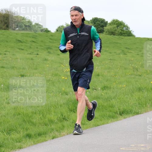 04.05.2025 - 8. Wedeler Halbmarathon Lena Gebhardt http://msf.ph/oto/7841009 04.05.2025 11:52:18 Laufen  meine-sportfotos.de