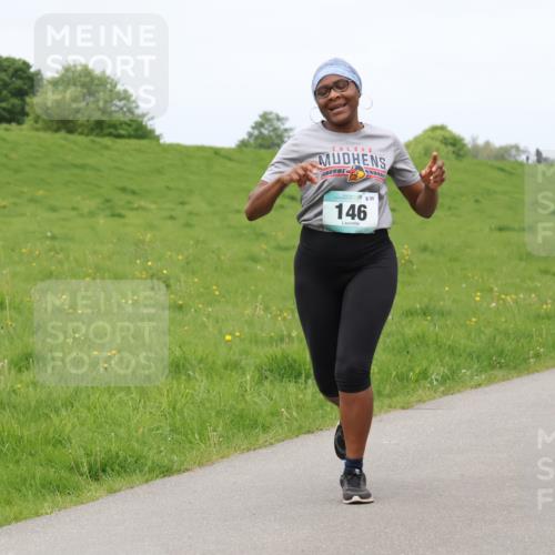 04.05.2025 - 8. Wedeler Halbmarathon Lena Gebhardt http://msf.ph/oto/7841014 04.05.2025 11:52:19 Laufen 0688, 146 meine-sportfotos.de
