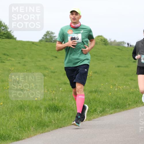 04.05.2025 - 8. Wedeler Halbmarathon Lena Gebhardt http://msf.ph/oto/7841050 04.05.2025 11:53:10 Laufen 116, 1098 meine-sportfotos.de