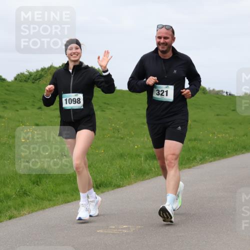 04.05.2025 - 8. Wedeler Halbmarathon Lena Gebhardt http://msf.ph/oto/7841082 04.05.2025 11:53:14 Laufen 321, 1098 meine-sportfotos.de