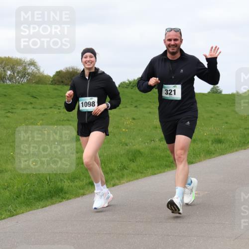 04.05.2025 - 8. Wedeler Halbmarathon Lena Gebhardt http://msf.ph/oto/7841100 04.05.2025 11:53:14 Laufen 1098, 321 meine-sportfotos.de
