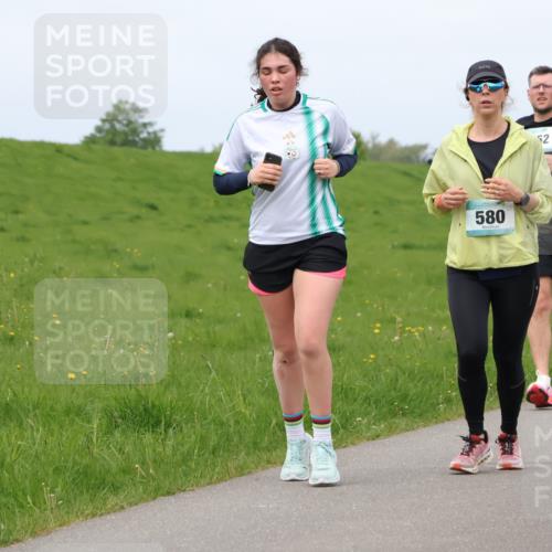 04.05.2025 - 8. Wedeler Halbmarathon Lena Gebhardt http://msf.ph/oto/7841118 04.05.2025 11:53:39 Laufen 580, 52 meine-sportfotos.de