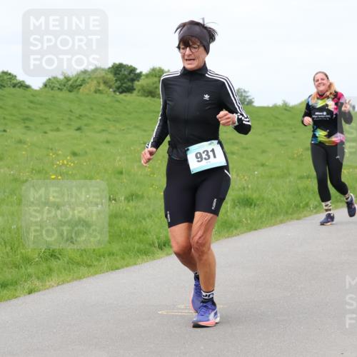 04.05.2025 - 8. Wedeler Halbmarathon Lena Gebhardt http://msf.ph/oto/7841166 04.05.2025 11:53:51 Laufen 931 meine-sportfotos.de