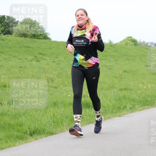 04.05.2025 - 8. Wedeler Halbmarathon Lena Gebhardt http://msf.ph/oto/7841168 04.05.2025 11:53:53 Laufen  meine-sportfotos.de