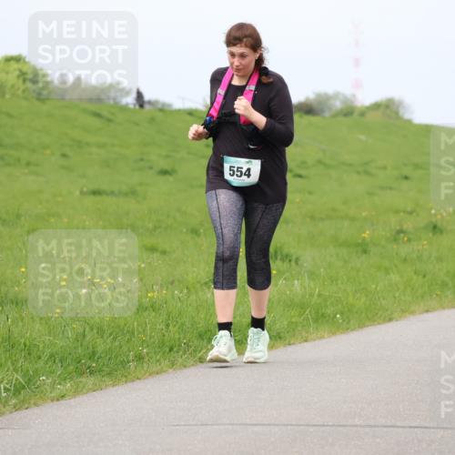 04.05.2025 - 8. Wedeler Halbmarathon Lena Gebhardt http://msf.ph/oto/7841204 04.05.2025 11:54:09 Laufen 554 meine-sportfotos.de