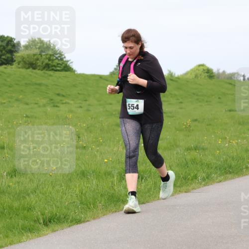 04.05.2025 - 8. Wedeler Halbmarathon Lena Gebhardt http://msf.ph/oto/7841213 04.05.2025 11:54:13 Laufen 554 meine-sportfotos.de