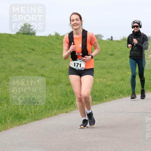 04.05.2025 - 8. Wedeler Halbmarathon Lena Gebhardt http://msf.ph/oto/7841244 04.05.2025 11:54:36 Laufen 171, 445, 91 meine-sportfotos.de