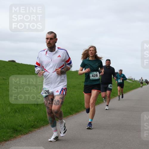 04.05.2025 - 8. Wedeler Halbmarathon Yannick Fuchs http://msf.ph/oto/7841290 04.05.2025 11:49:01 Laufen 326, 1312, 428, 997 meine-sportfotos.de