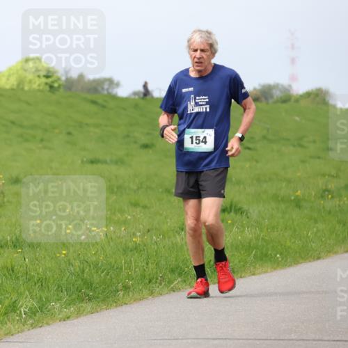 04.05.2025 - 8. Wedeler Halbmarathon Lena Gebhardt http://msf.ph/oto/7841302 04.05.2025 11:54:54 Laufen 154 meine-sportfotos.de
