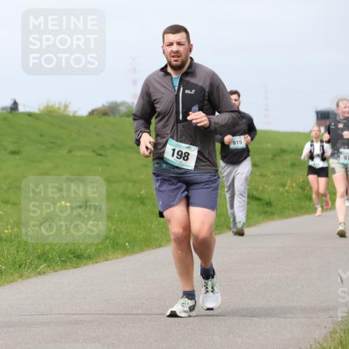 04.05.2025 - 8. Wedeler Halbmarathon Lena Gebhardt http://msf.ph/oto/7841312 04.05.2025 11:54:57 Laufen 198, 7915, 970 meine-sportfotos.de