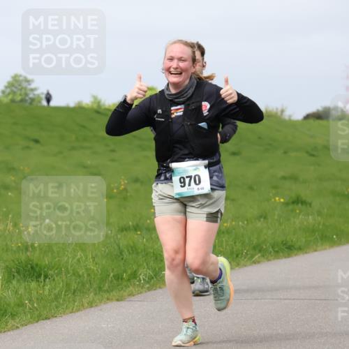 04.05.2025 - 8. Wedeler Halbmarathon Lena Gebhardt http://msf.ph/oto/7841327 04.05.2025 11:55:04 Laufen 970, 68, 431 meine-sportfotos.de
