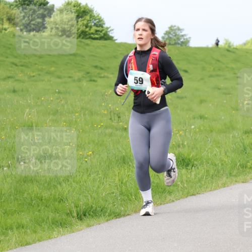 04.05.2025 - 8. Wedeler Halbmarathon Lena Gebhardt http://msf.ph/oto/7841374 04.05.2025 11:55:13 Laufen 59, 95 meine-sportfotos.de