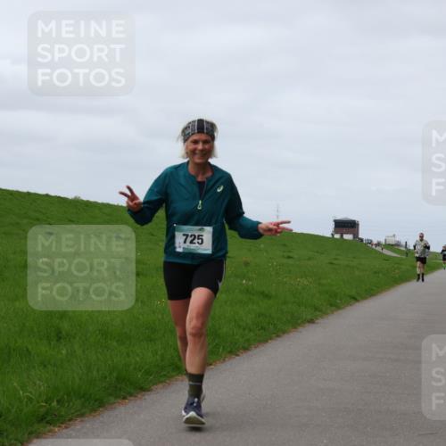 04.05.2025 - 8. Wedeler Halbmarathon Yannick Fuchs http://msf.ph/oto/7841399 04.05.2025 11:49:06 Laufen 725 meine-sportfotos.de