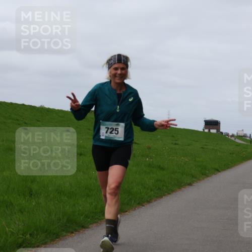 04.05.2025 - 8. Wedeler Halbmarathon Yannick Fuchs http://msf.ph/oto/7841401 04.05.2025 11:49:06 Laufen 725 meine-sportfotos.de