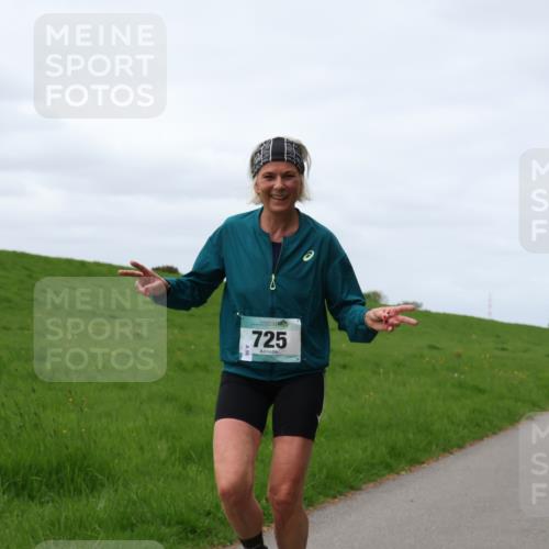 04.05.2025 - 8. Wedeler Halbmarathon Yannick Fuchs http://msf.ph/oto/7841433 04.05.2025 11:49:07 Laufen 725 meine-sportfotos.de