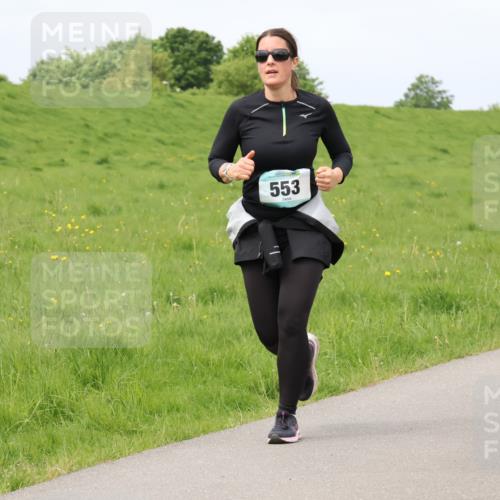 04.05.2025 - 8. Wedeler Halbmarathon Lena Gebhardt http://msf.ph/oto/7841434 04.05.2025 11:55:32 Laufen 553 meine-sportfotos.de