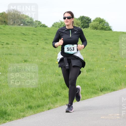 04.05.2025 - 8. Wedeler Halbmarathon Lena Gebhardt http://msf.ph/oto/7841440 04.05.2025 11:55:32 Laufen 553 meine-sportfotos.de