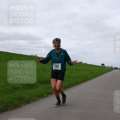 04.05.2025 - 8. Wedeler Halbmarathon Yannick Fuchs http://msf.ph/oto/7841444 04.05.2025 11:49:07 Laufen 725 meine-sportfotos.de