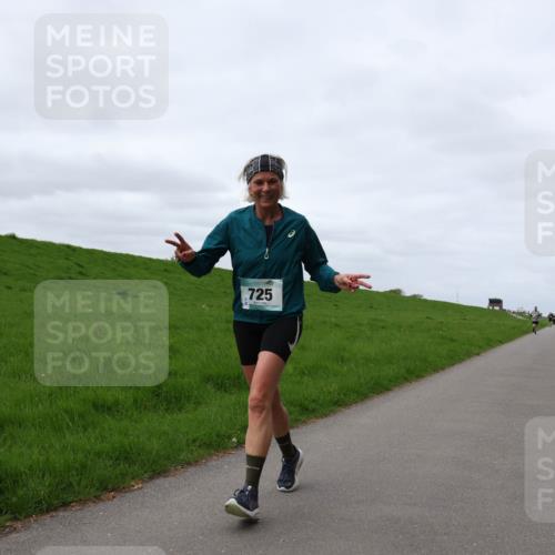 04.05.2025 - 8. Wedeler Halbmarathon Yannick Fuchs http://msf.ph/oto/7841449 04.05.2025 11:49:07 Laufen 725 meine-sportfotos.de