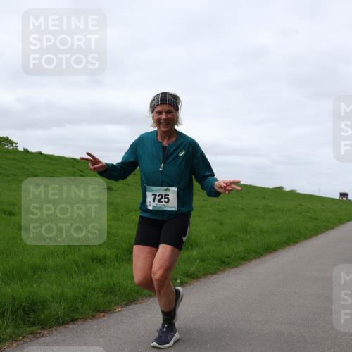 04.05.2025 - 8. Wedeler Halbmarathon Yannick Fuchs http://msf.ph/oto/7841456 04.05.2025 11:49:07 Laufen 725 meine-sportfotos.de