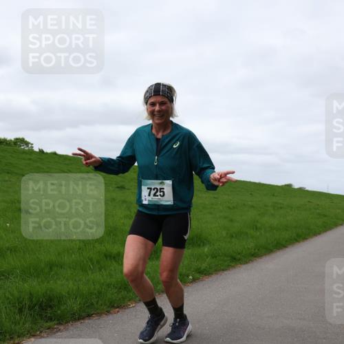 04.05.2025 - 8. Wedeler Halbmarathon Yannick Fuchs http://msf.ph/oto/7841458 04.05.2025 11:49:07 Laufen 725 meine-sportfotos.de