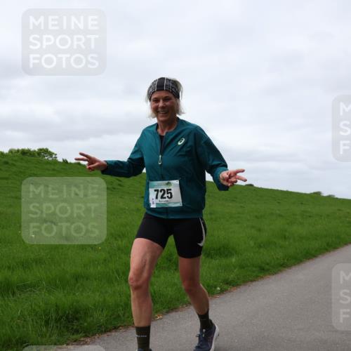04.05.2025 - 8. Wedeler Halbmarathon Yannick Fuchs http://msf.ph/oto/7841459 04.05.2025 11:49:07 Laufen 725 meine-sportfotos.de
