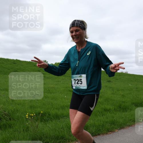 04.05.2025 - 8. Wedeler Halbmarathon Yannick Fuchs http://msf.ph/oto/7841468 04.05.2025 11:49:08 Laufen 725 meine-sportfotos.de