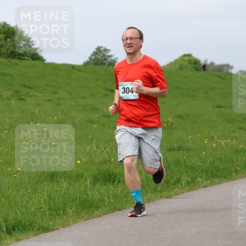 04.05.2025 - 8. Wedeler Halbmarathon Lena Gebhardt http://msf.ph/oto/7841473 04.05.2025 11:55:58 Laufen 304 meine-sportfotos.de