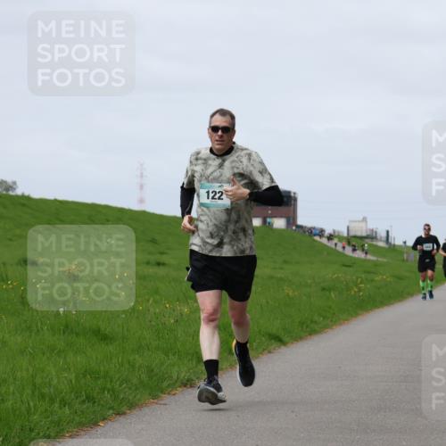 04.05.2025 - 8. Wedeler Halbmarathon Yannick Fuchs http://msf.ph/oto/7841486 04.05.2025 11:49:18 Laufen 122 meine-sportfotos.de