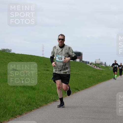 04.05.2025 - 8. Wedeler Halbmarathon Yannick Fuchs http://msf.ph/oto/7841490 04.05.2025 11:49:18 Laufen 122 meine-sportfotos.de